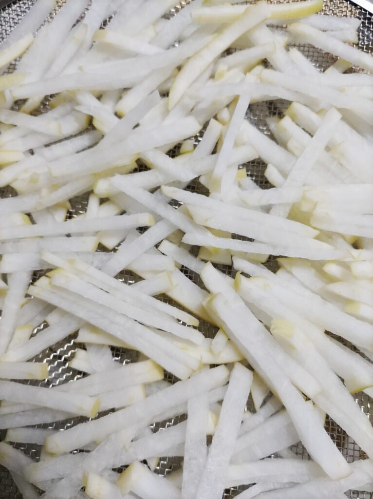 細切りにした大根